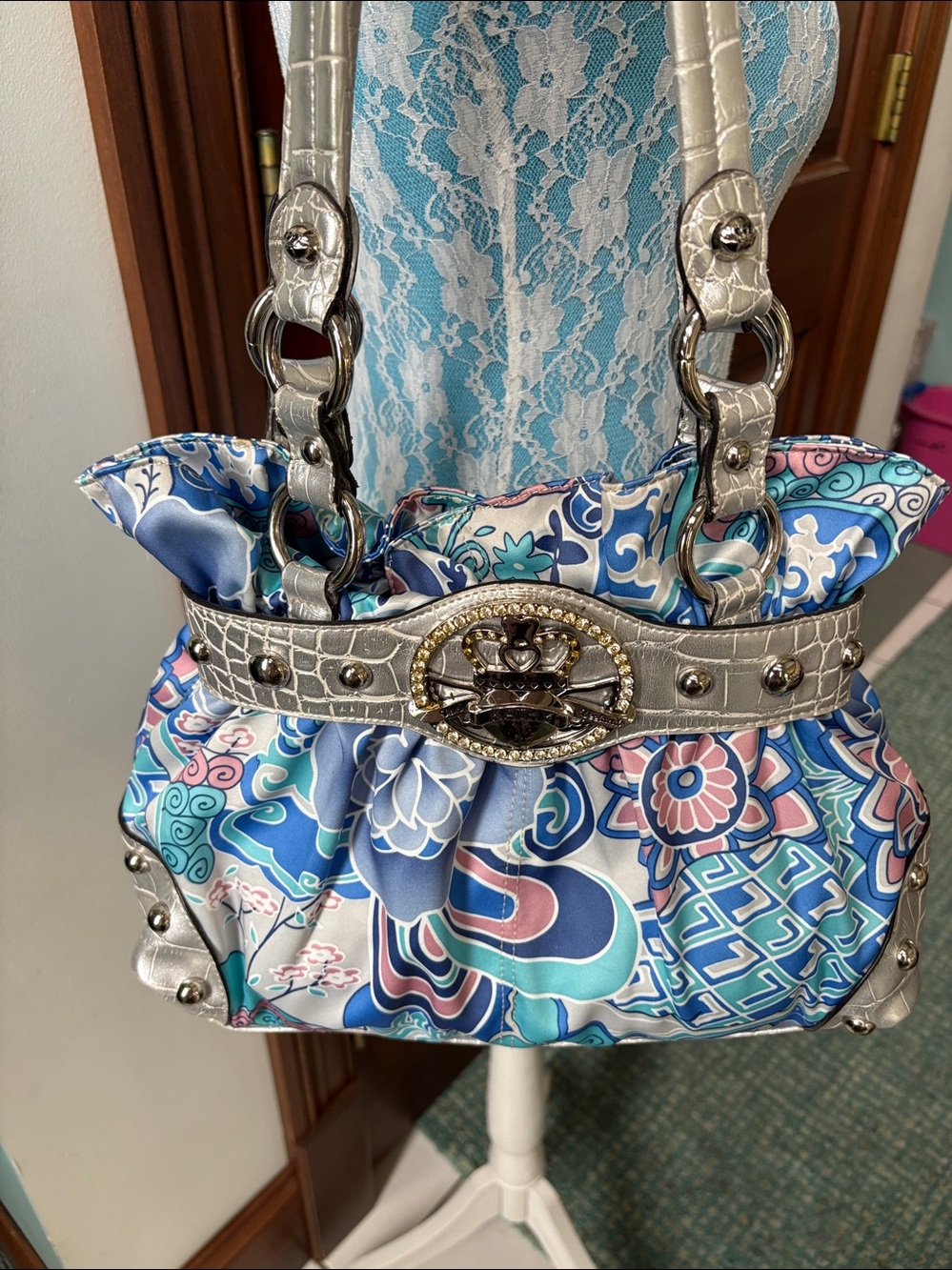 Kathy Van Zeeland  shoulder bag  Floral Satin blues/pink/silver metallic croc tr